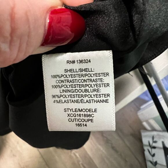 Halston Women’s Size 6 Sleeveless High Neck Maxi Dress Black Cream Side Zip - Picture 10 of 11